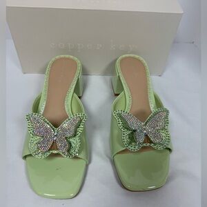 Copper Key Reed Green Butterfly Embellished Women's Shoes 8 1/2M